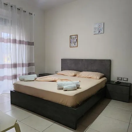 Kwatera prywatna Double With Shared Bathroom